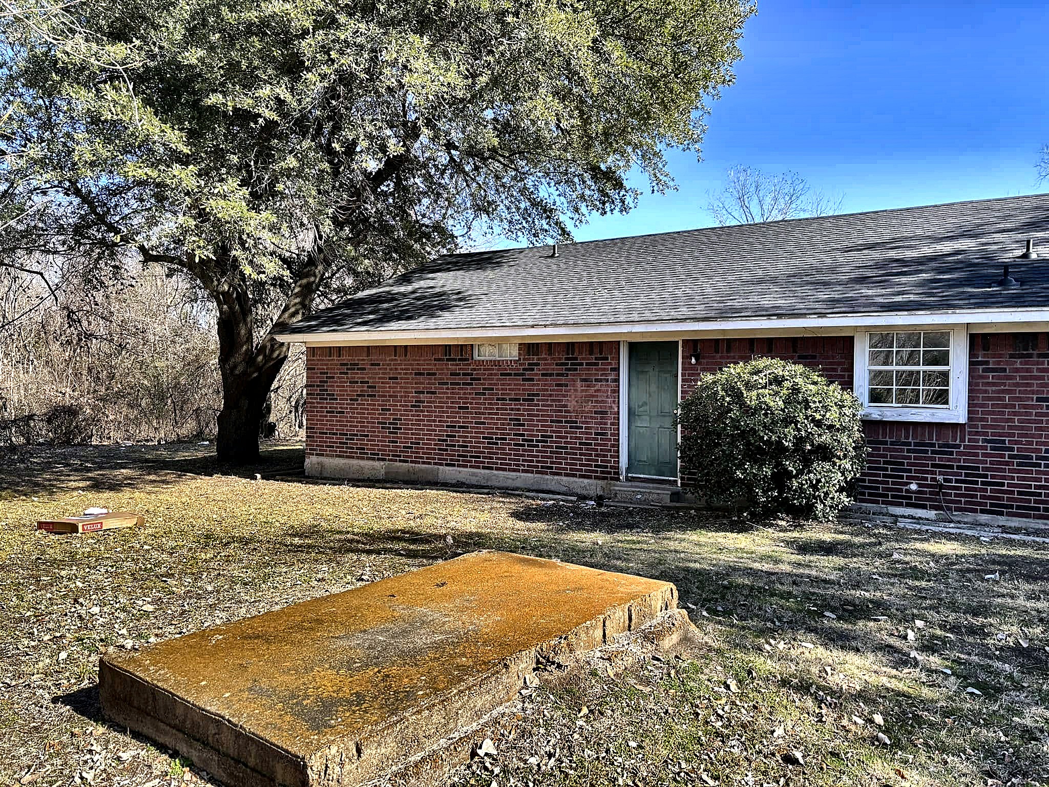 Finished roof on brick home